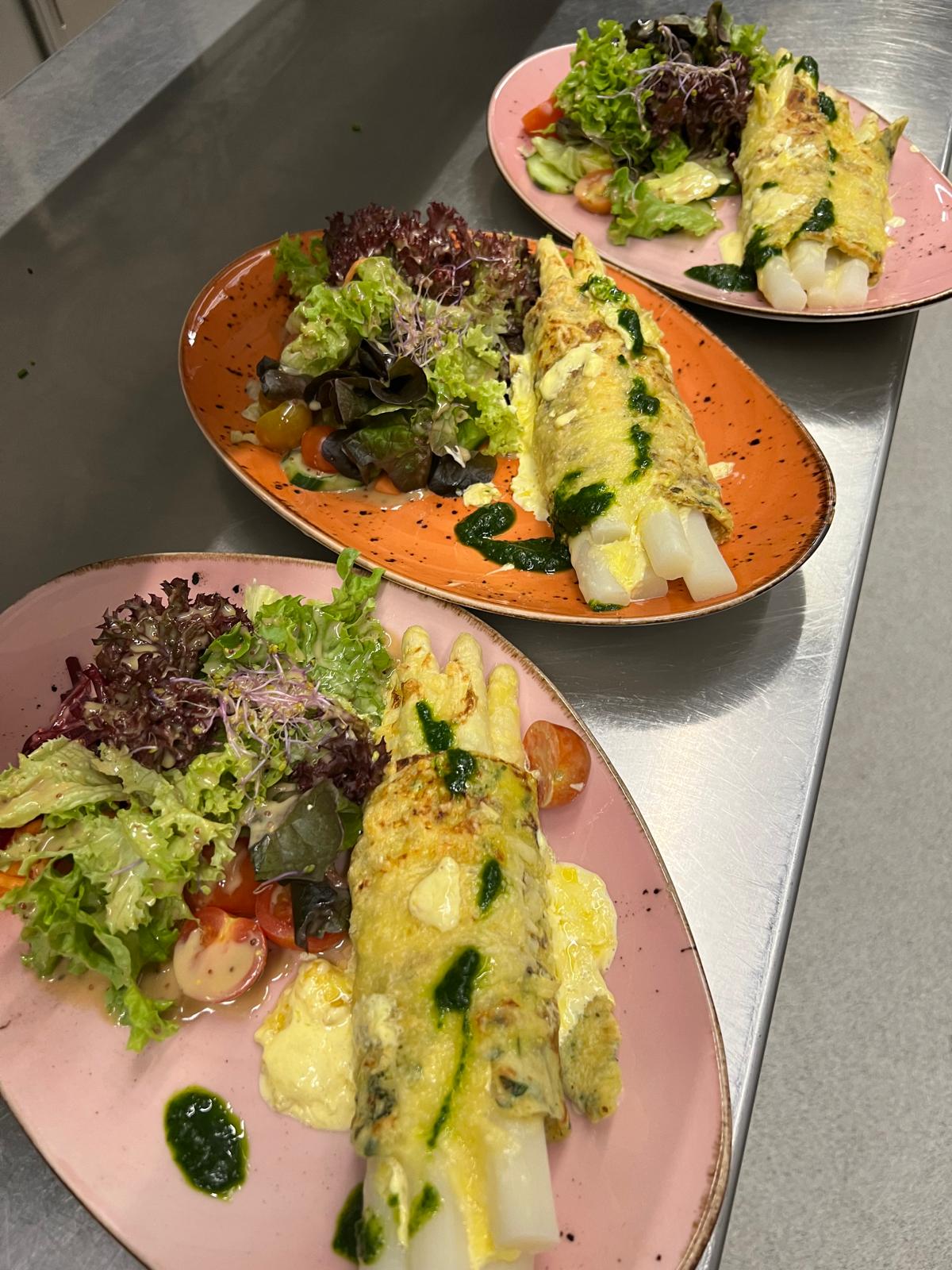 Süssbräu_Spargel_Bärlauchpfannkuchen